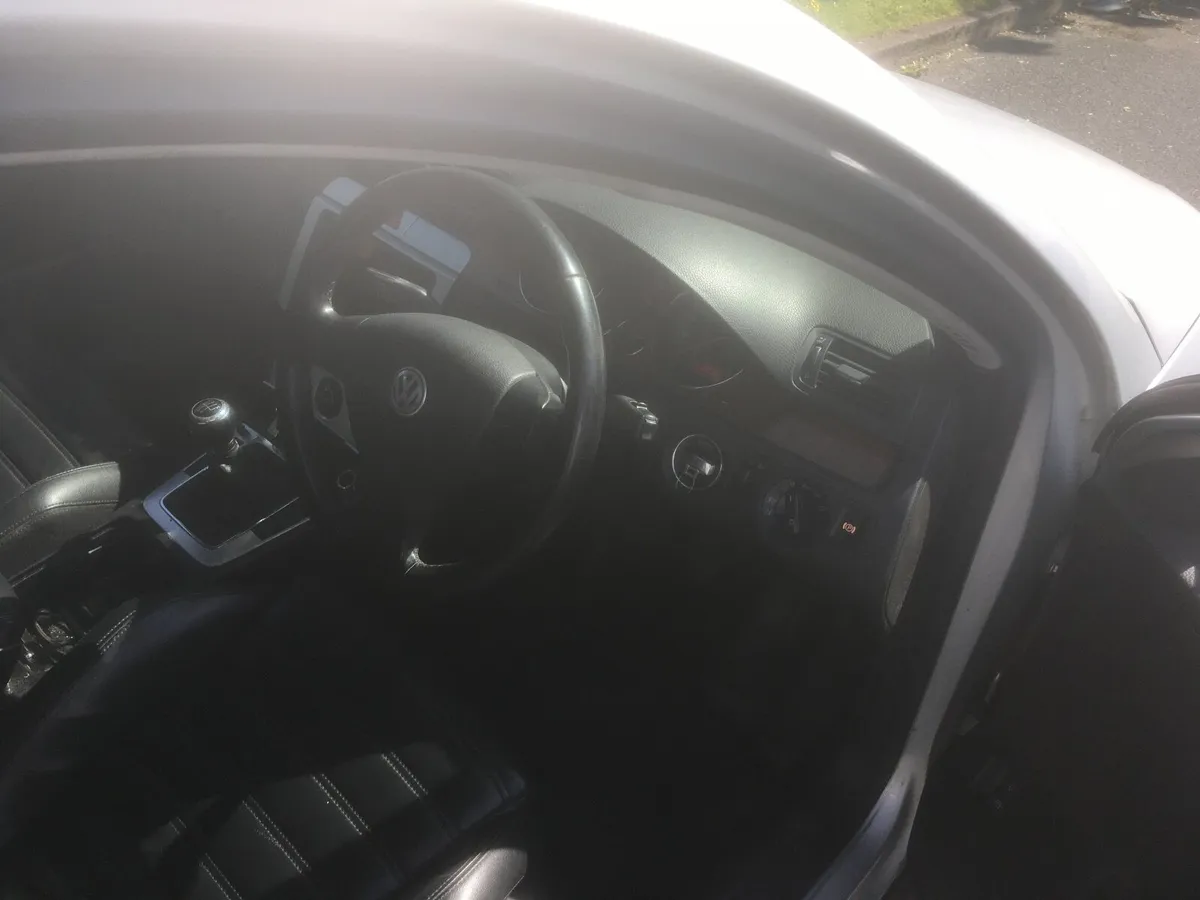 Volkswagen Passat 2008 - Image 3