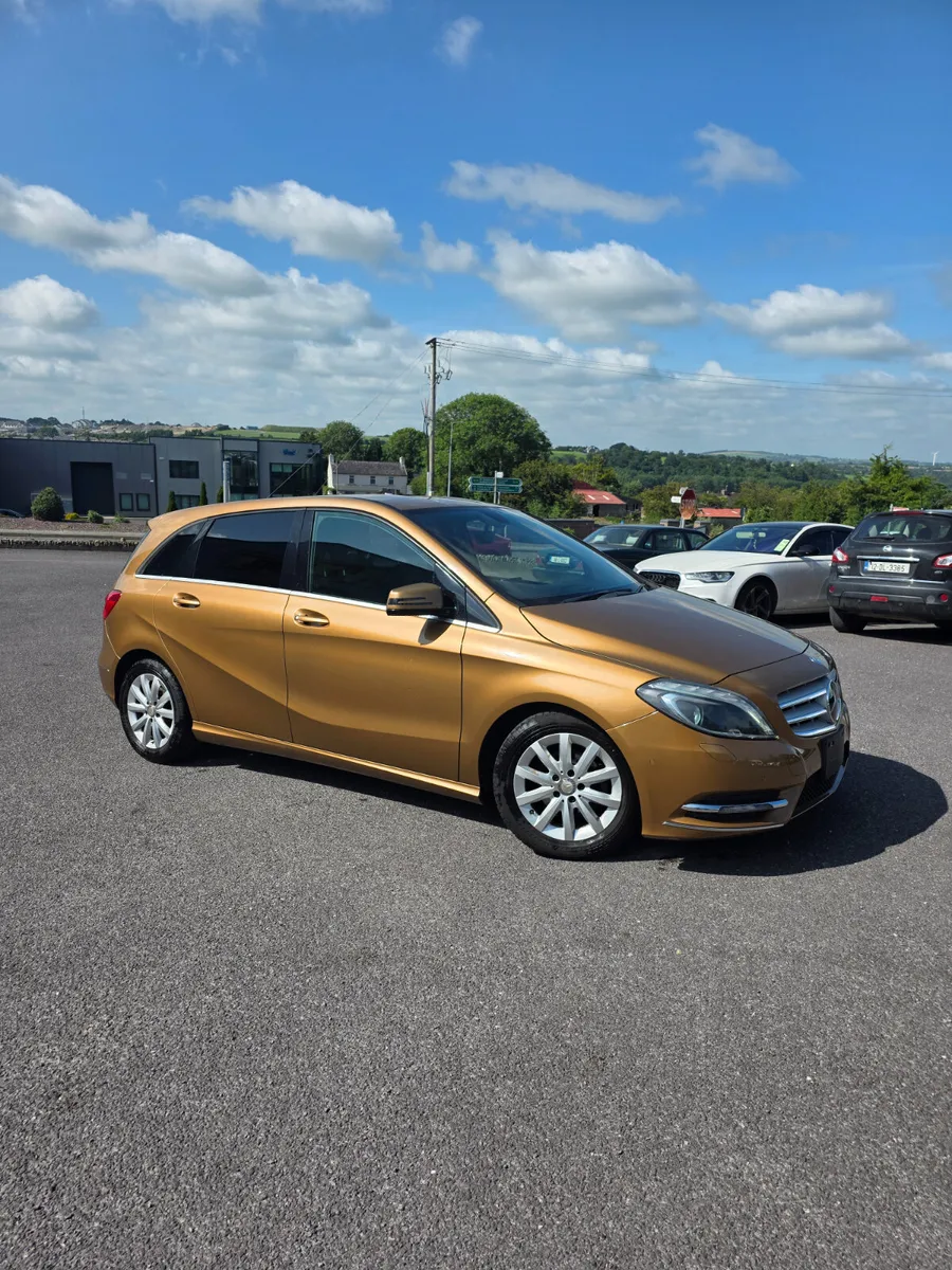 Full specs Mercedes B Class 2013 - Image 1