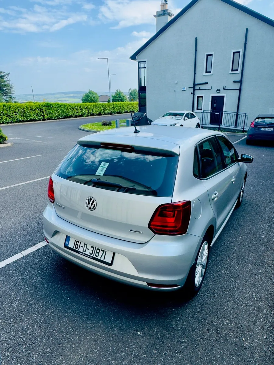 Volkswagen Polo 2016 - Image 2