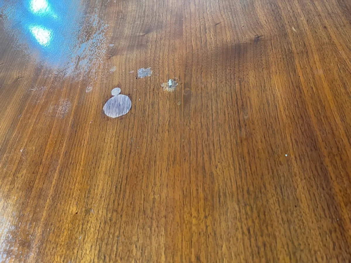 Dinning table - Image 2