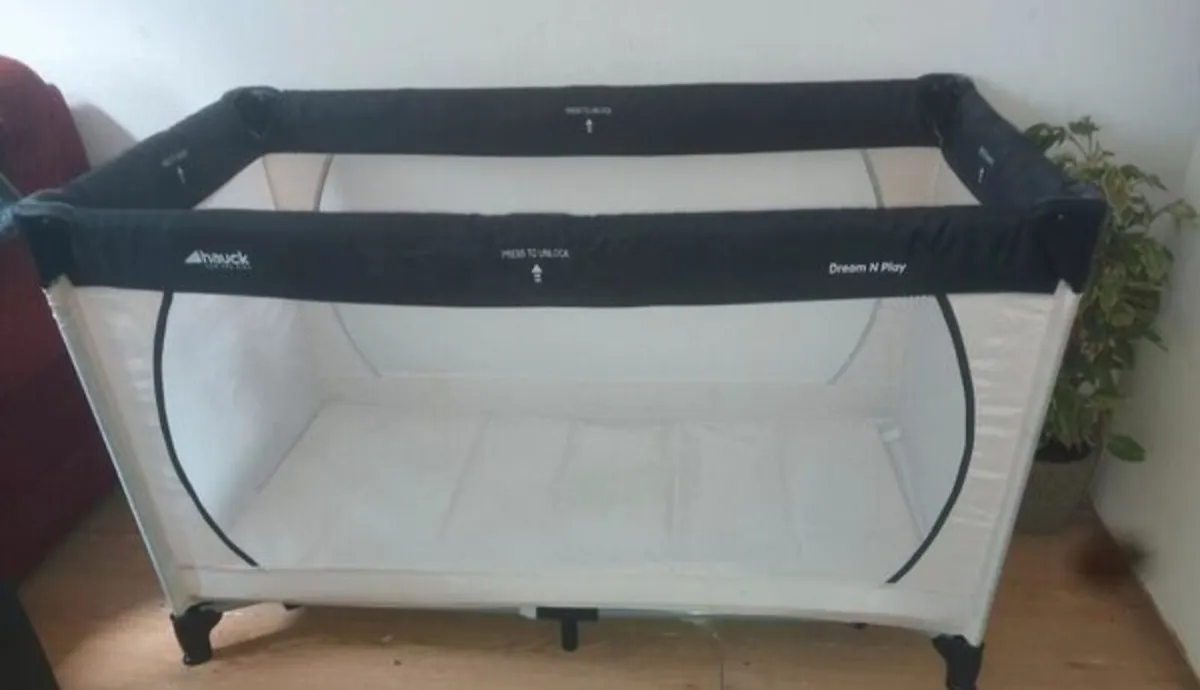 Travel cot - Image 2