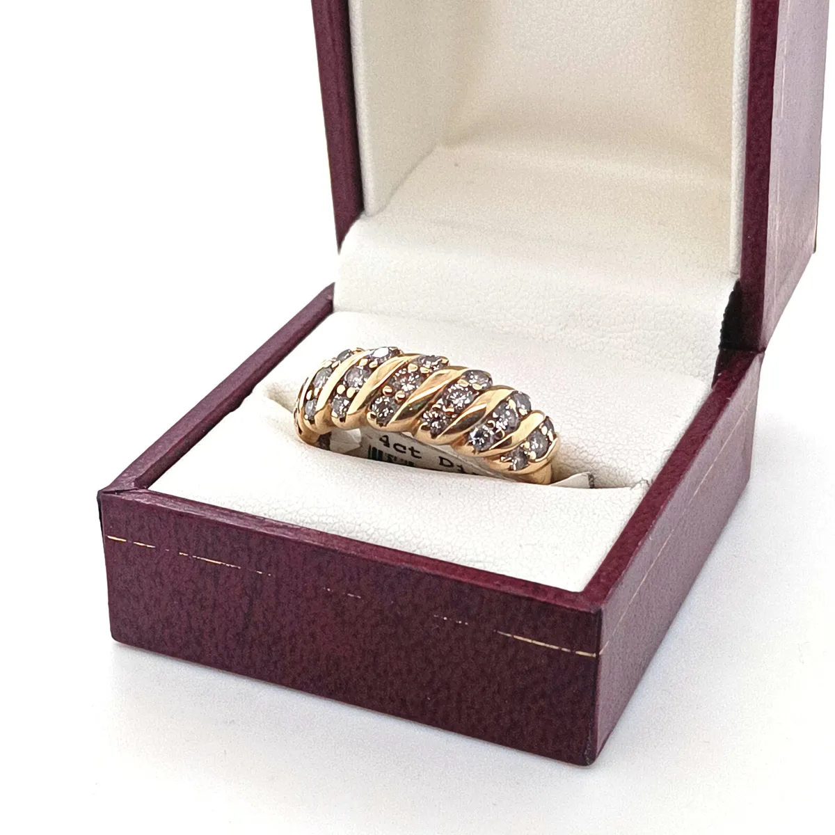 14 K yellow gold & diamond Estate Ring Band - Image 1