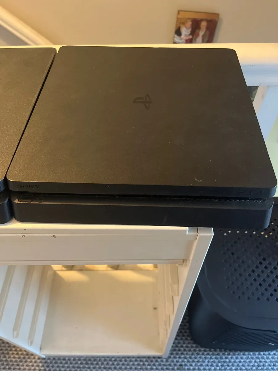 2 Ps4 slims - Image 2