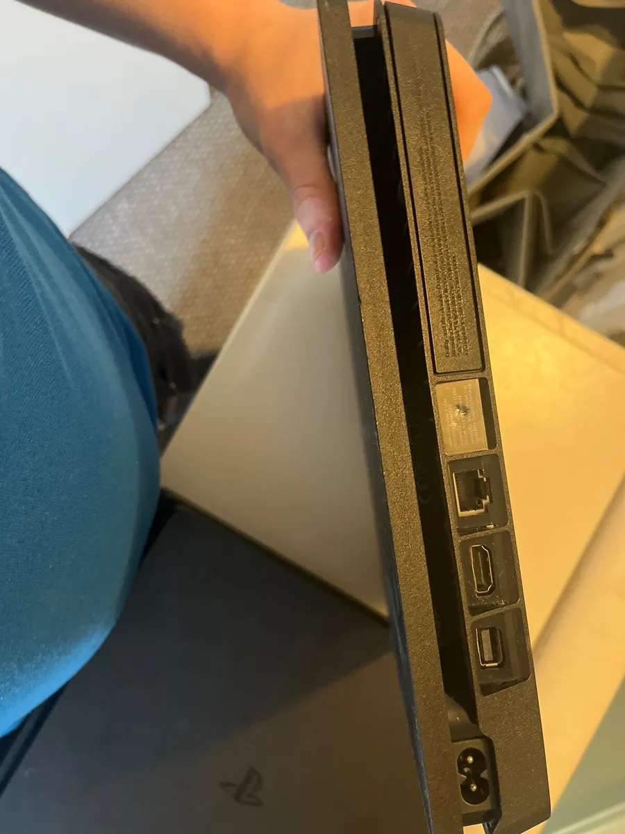 2 Ps4 slims - Image 4