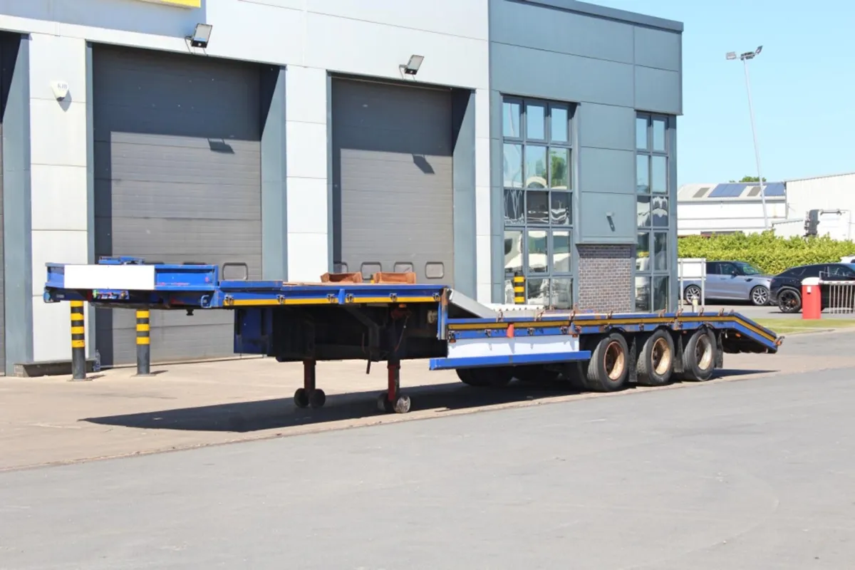 1989 M & G  TRI-AXLE NON-EXTENDABLE LOWLOADER - Image 3