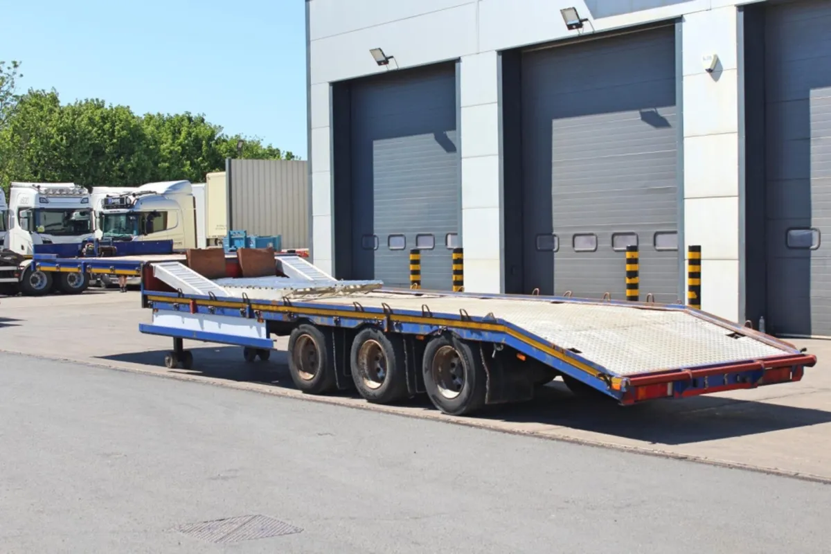 1989 M & G  TRI-AXLE NON-EXTENDABLE LOWLOADER - Image 4