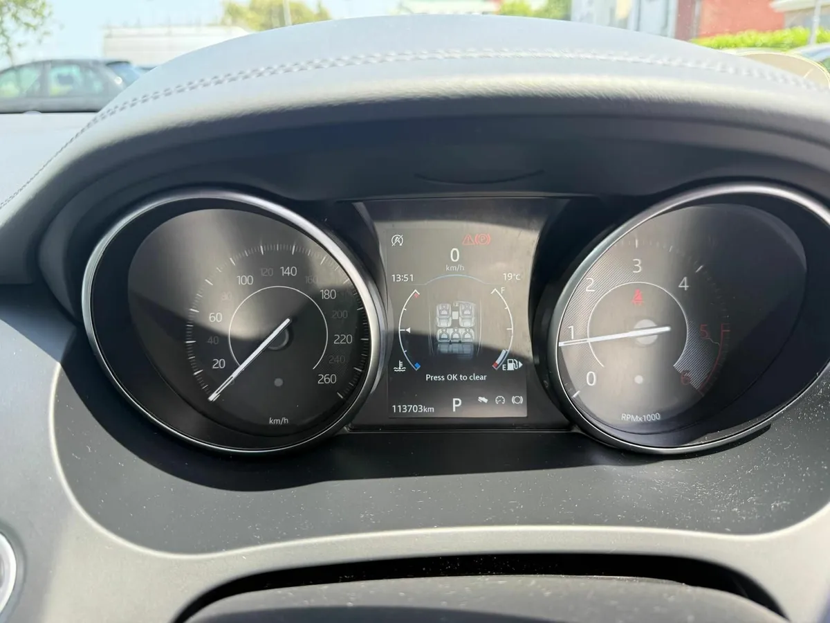 Jaguar E-Pace 2018 AWD Auto - Image 3