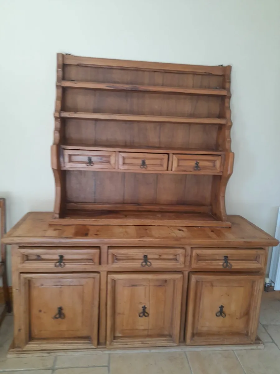 Dresser
