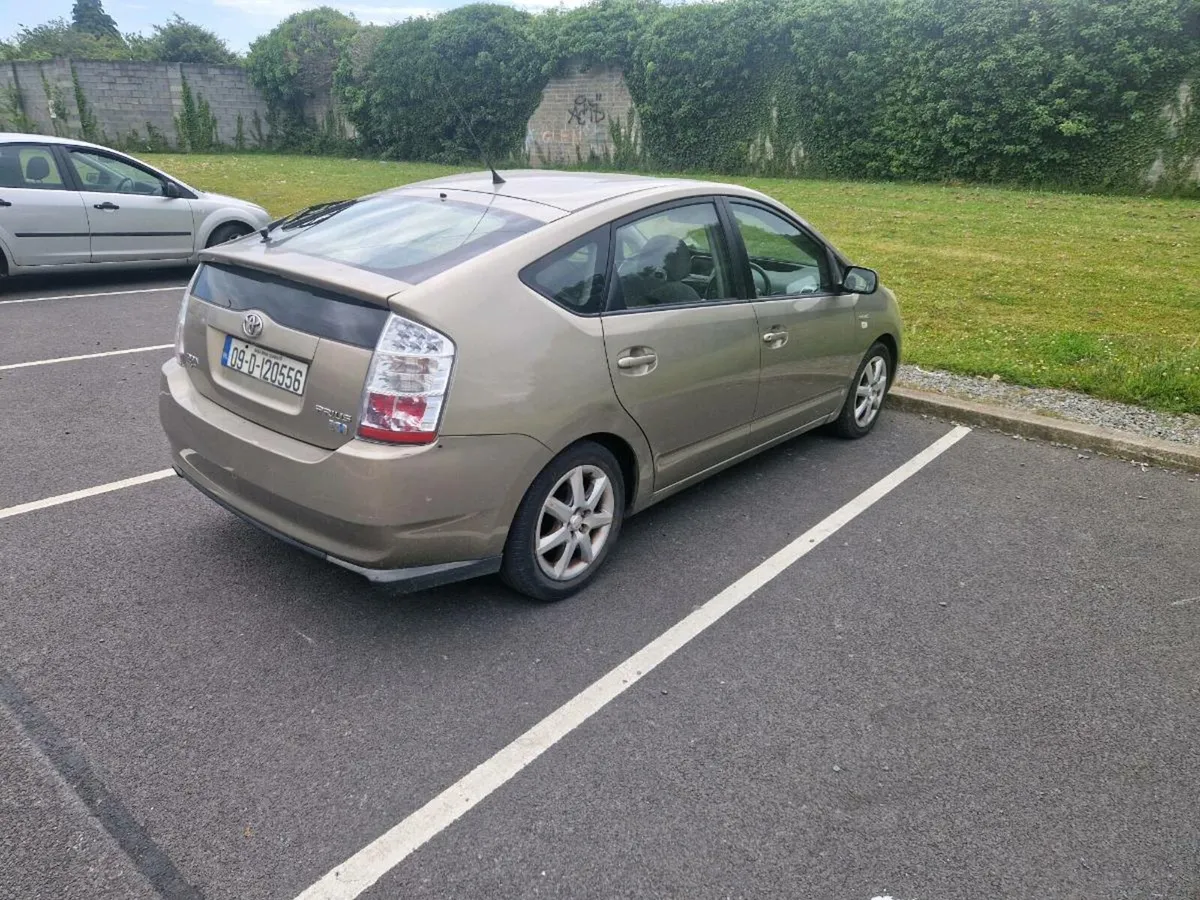 2009 Toyota prius auto new nct 05/26 €2500 - Image 1
