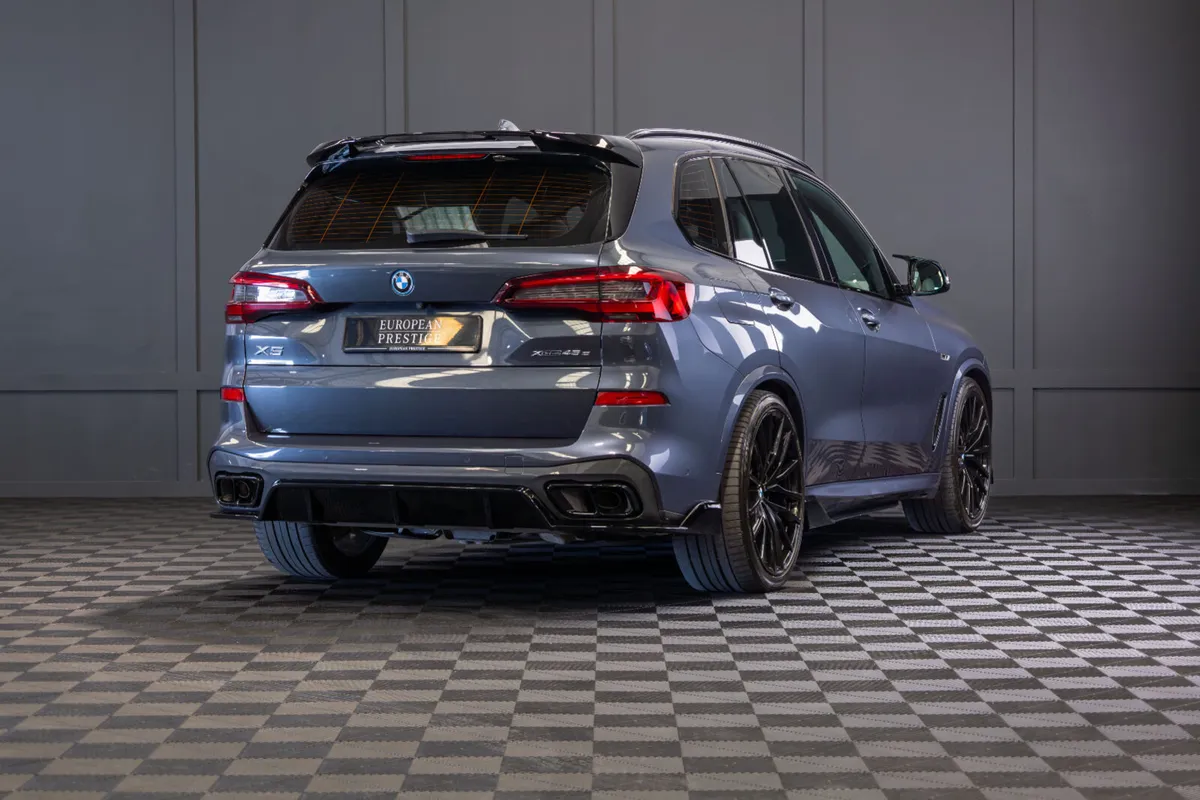2022 BMW X5 X-Drive 45e M-Sport - Image 3