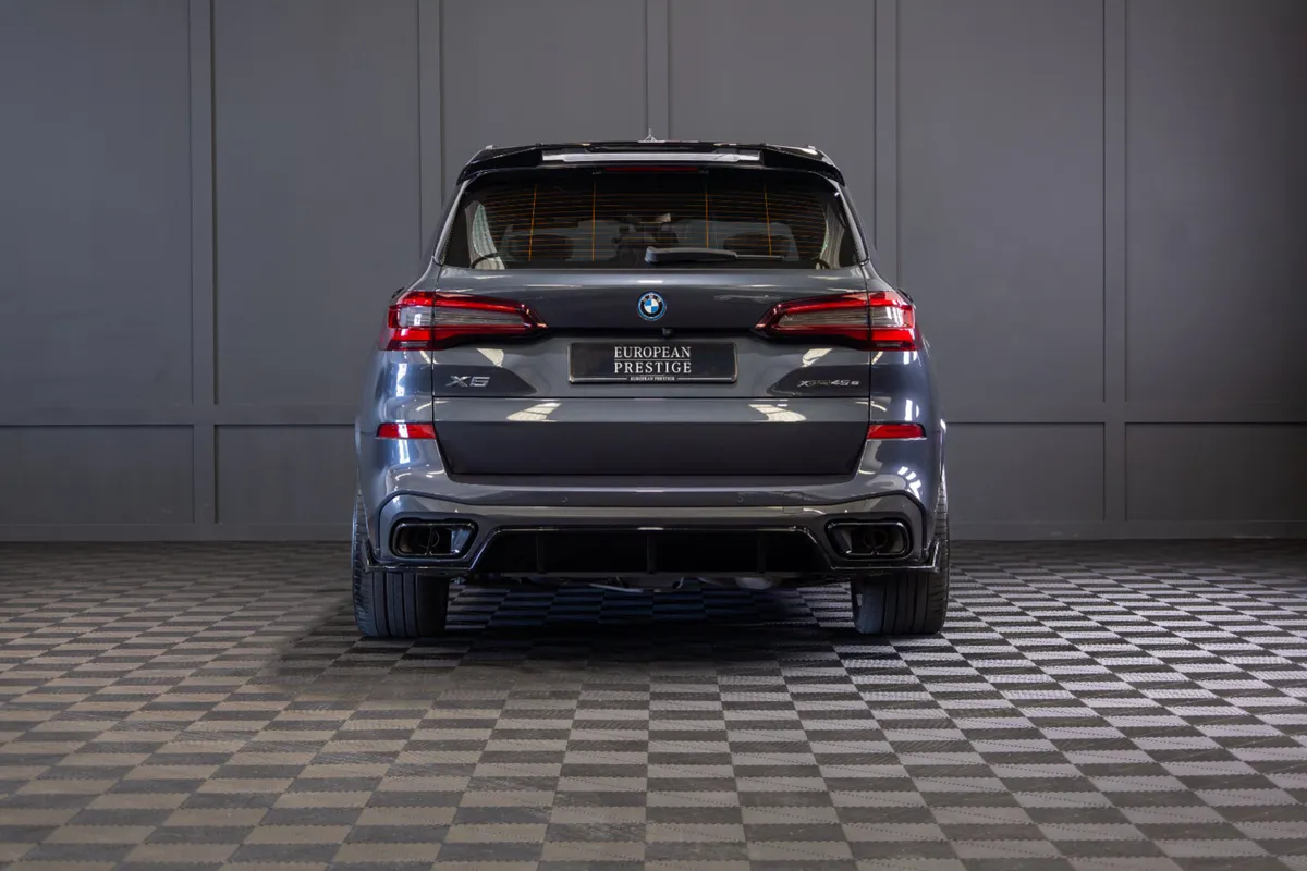 2022 BMW X5 X-Drive 45e M-Sport - Image 4