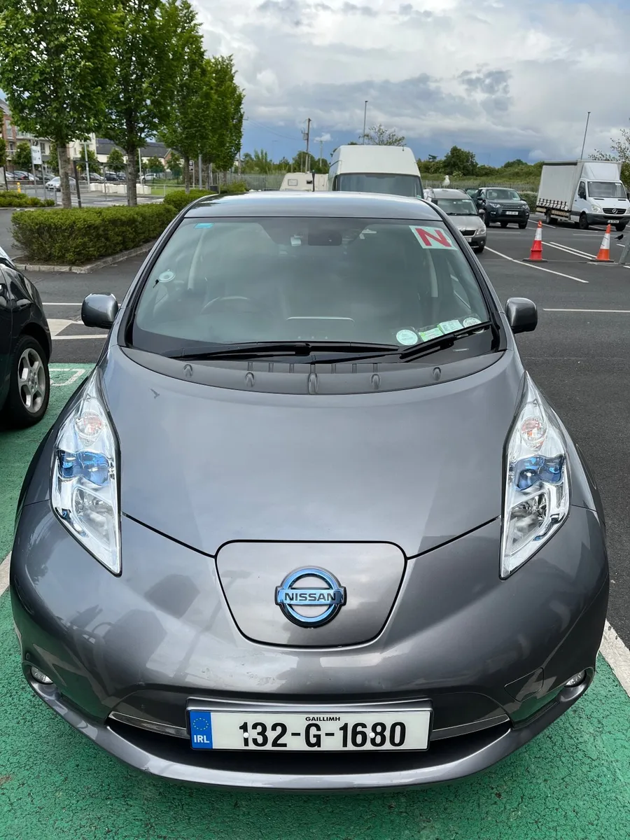 132 Nissan Leaf (Tekna) in great condition - Image 3