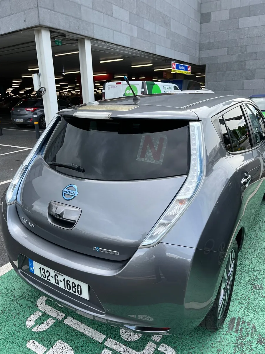 132 Nissan Leaf (Tekna) in great condition - Image 4