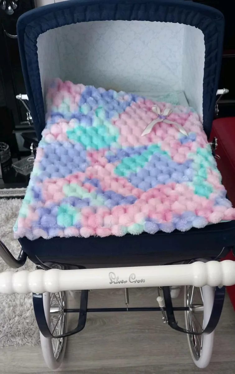 Silver cross pram - Image 4