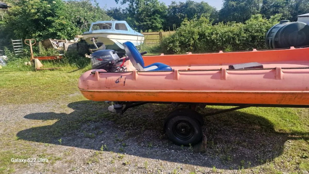 Whaly boat yamaha motor trailer - Image 2