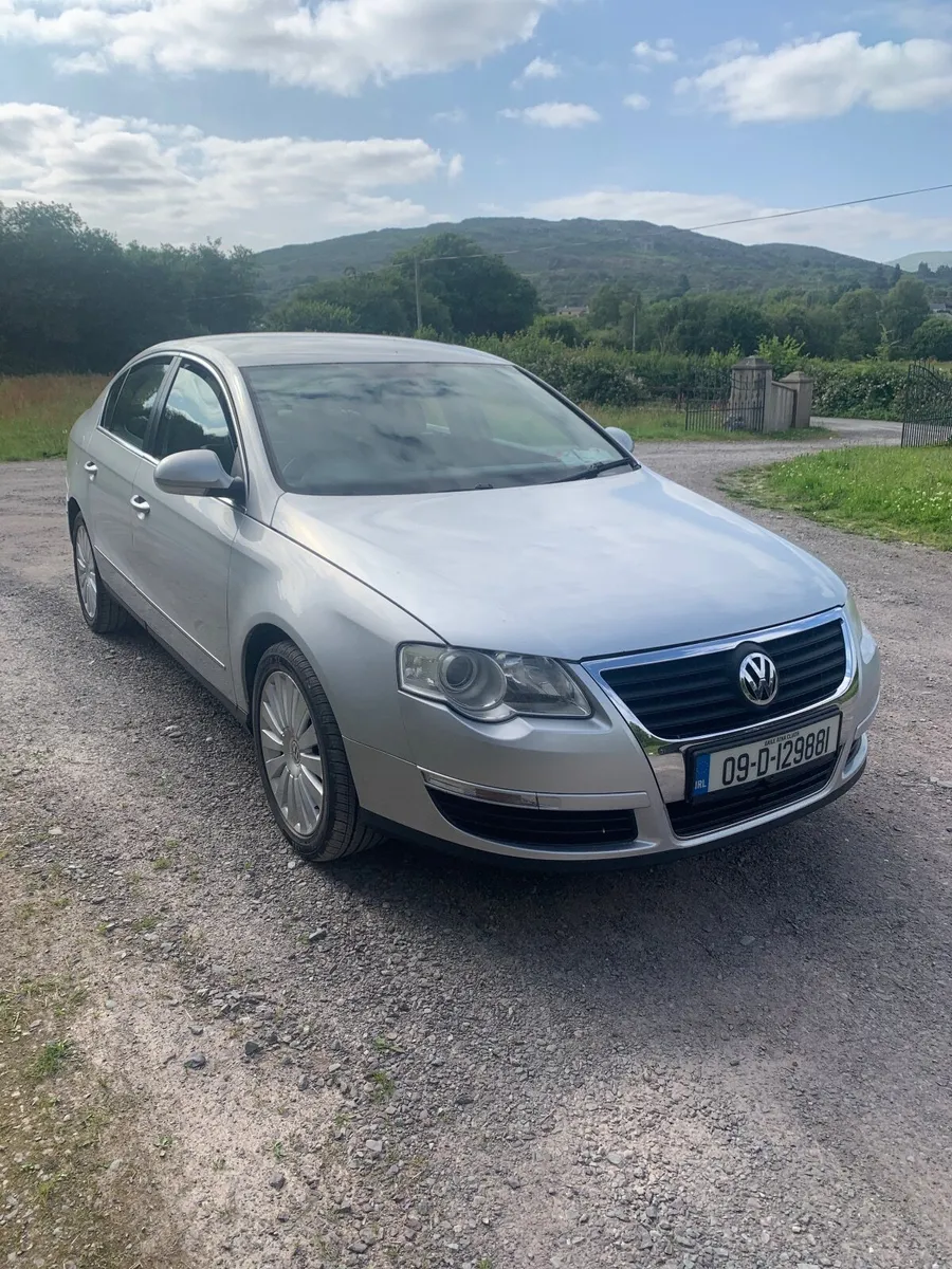 Volkswagen Passat 2009 - Image 1
