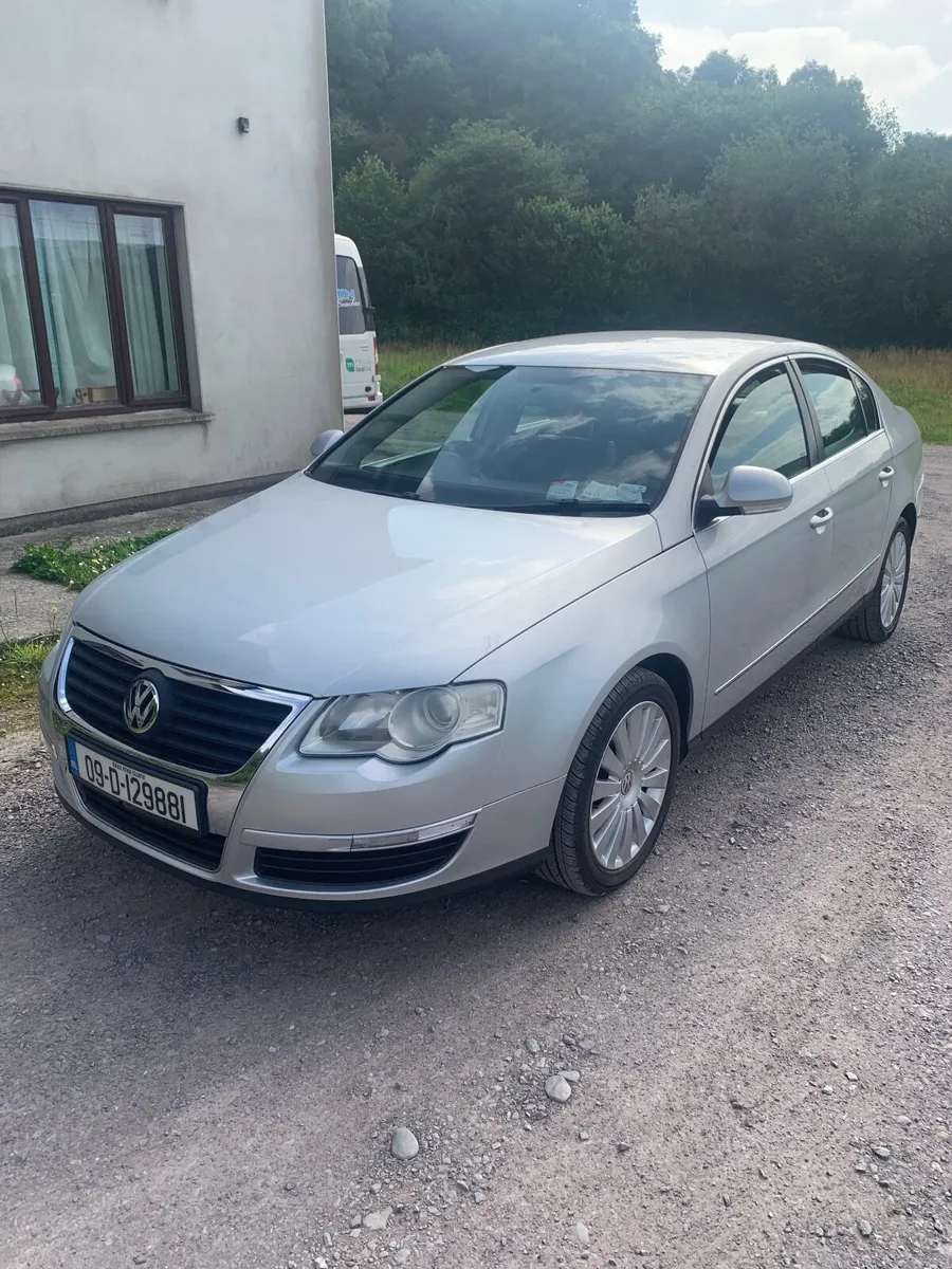 Volkswagen Passat 2009 - Image 3