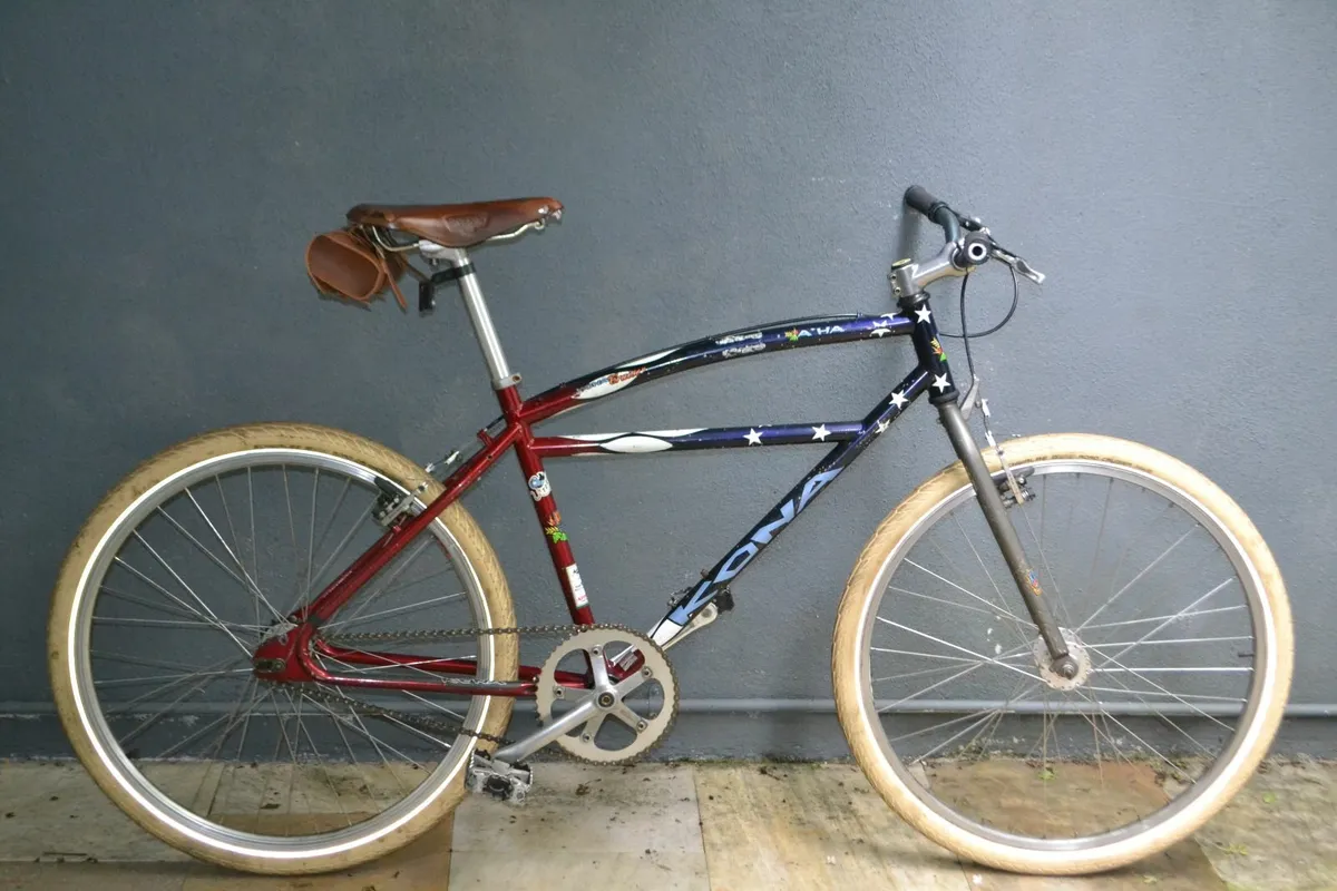 Cruiser Bicycle - Image 1