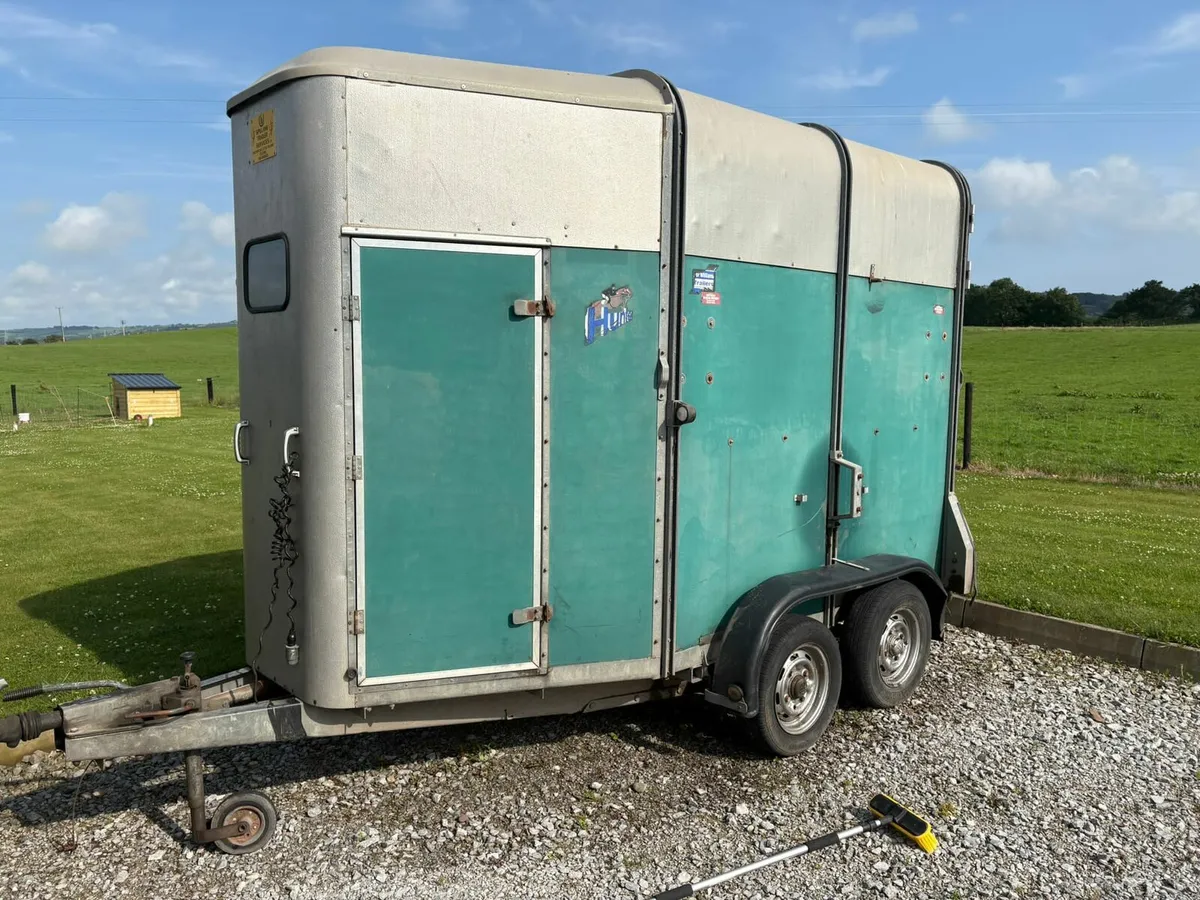 Ifor Williams 505 Hunter Horsebox - Image 1