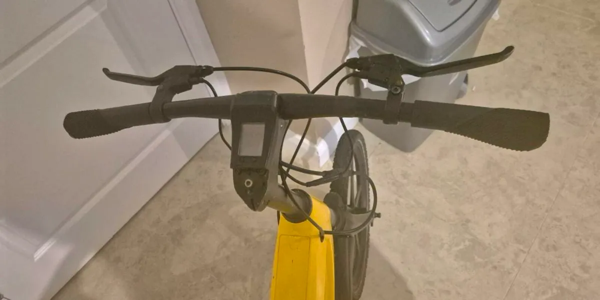 CRUZAA ELECTRIC E-BIKE WITH BUILT-IN SPEAKERS & - Image 4