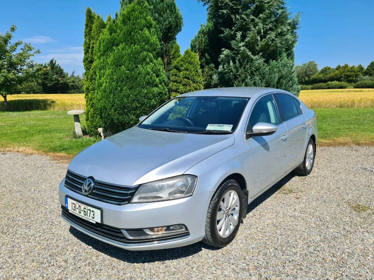Very Low Mileage VW Passat 1.6 Tdi Comfortline - Image 2