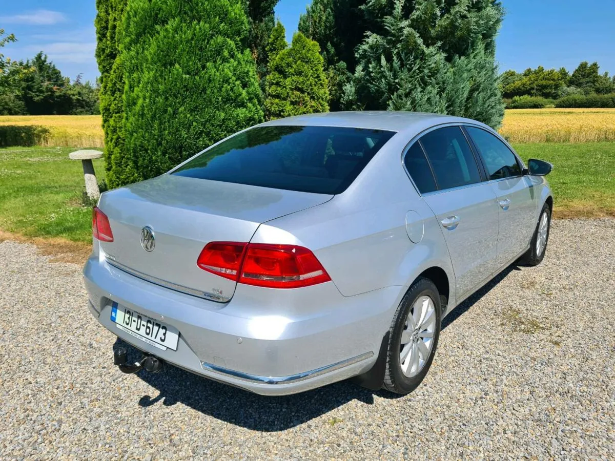 Very Low Mileage VW Passat 1.6 Tdi Comfortline - Image 3