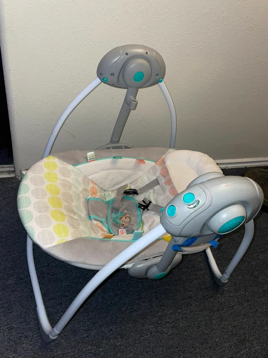 Baby swing