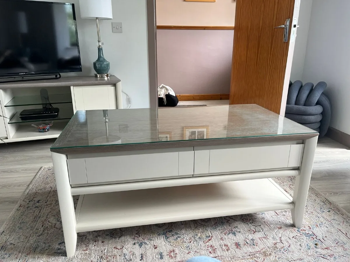 Coffee table - Image 1