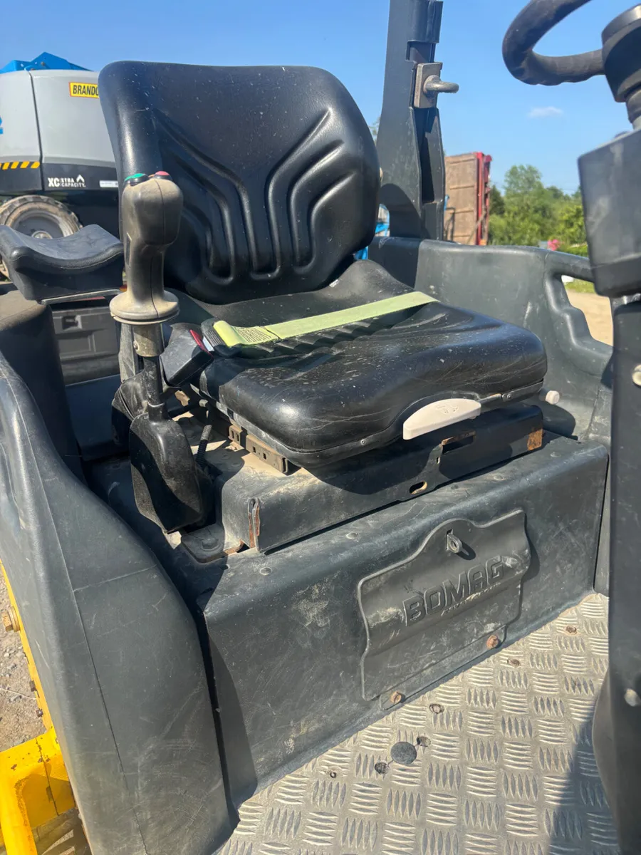 Roller bomag 120 - Image 3