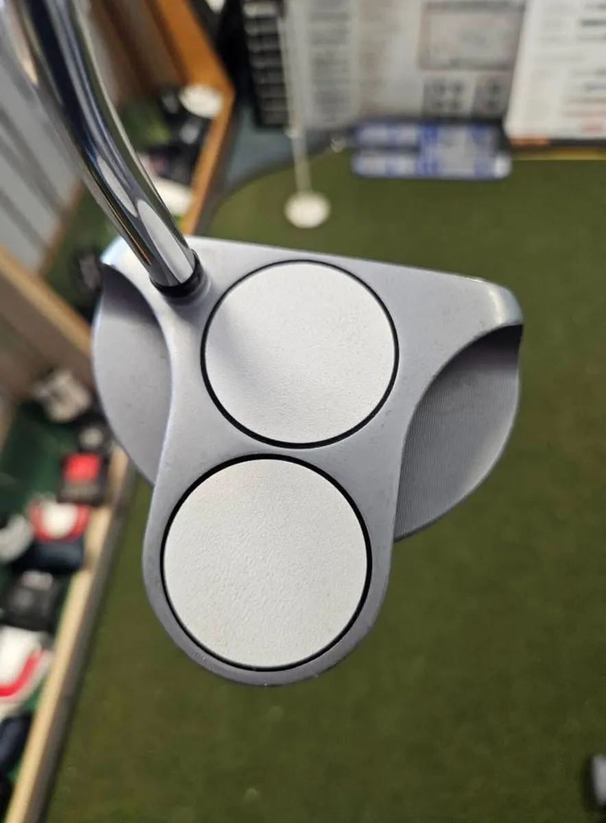 Odyssey White Hot Og 2-Ball Putter - Image 2