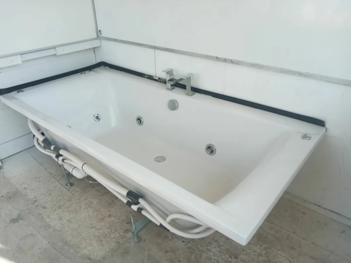 Delivery - Large Jacuzzi Bath with Taps - Image 1