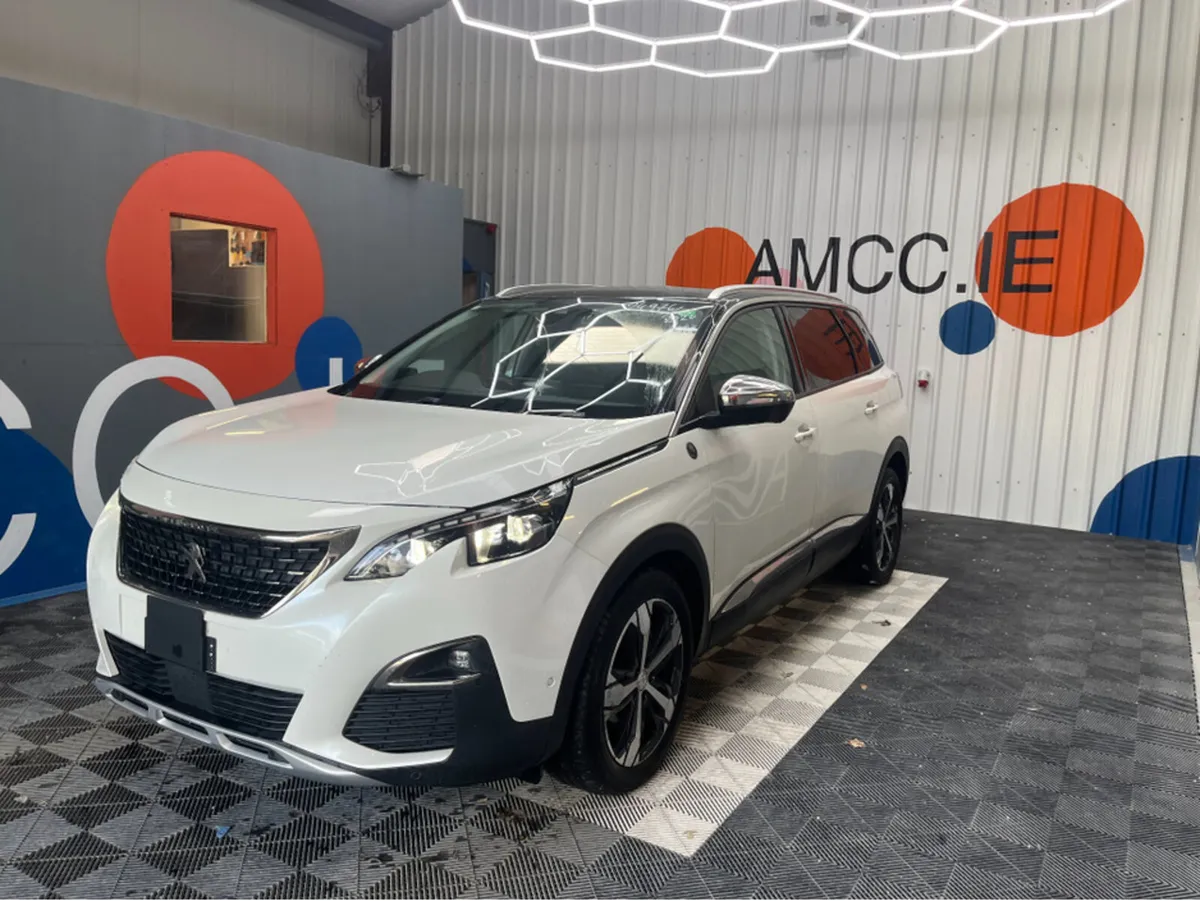 Peugeot 5008 2.0 DIESEL / 101k KMs / HEATED SEATS - Image 3