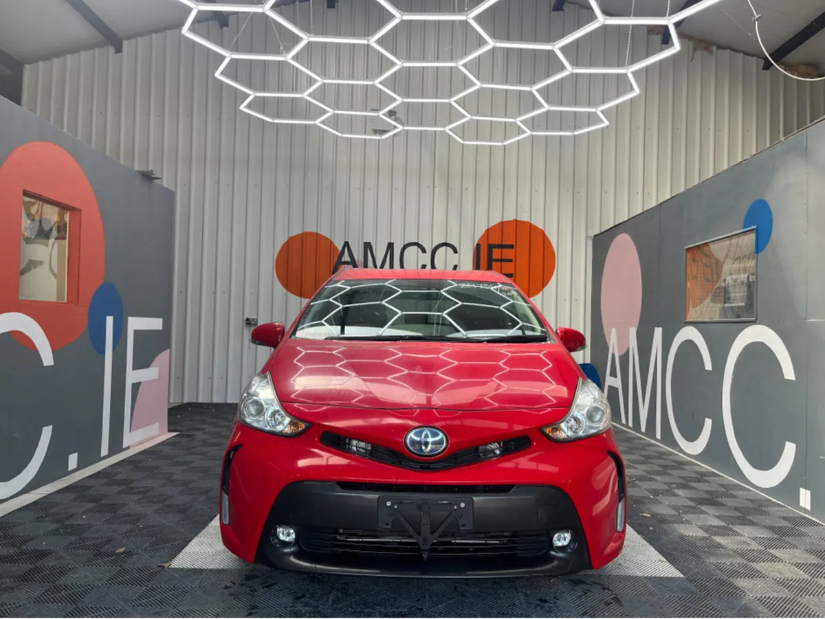 Toyota Prius 1.8 HYBRID / 34k KMs / REVERSE CAMERA - Image 2