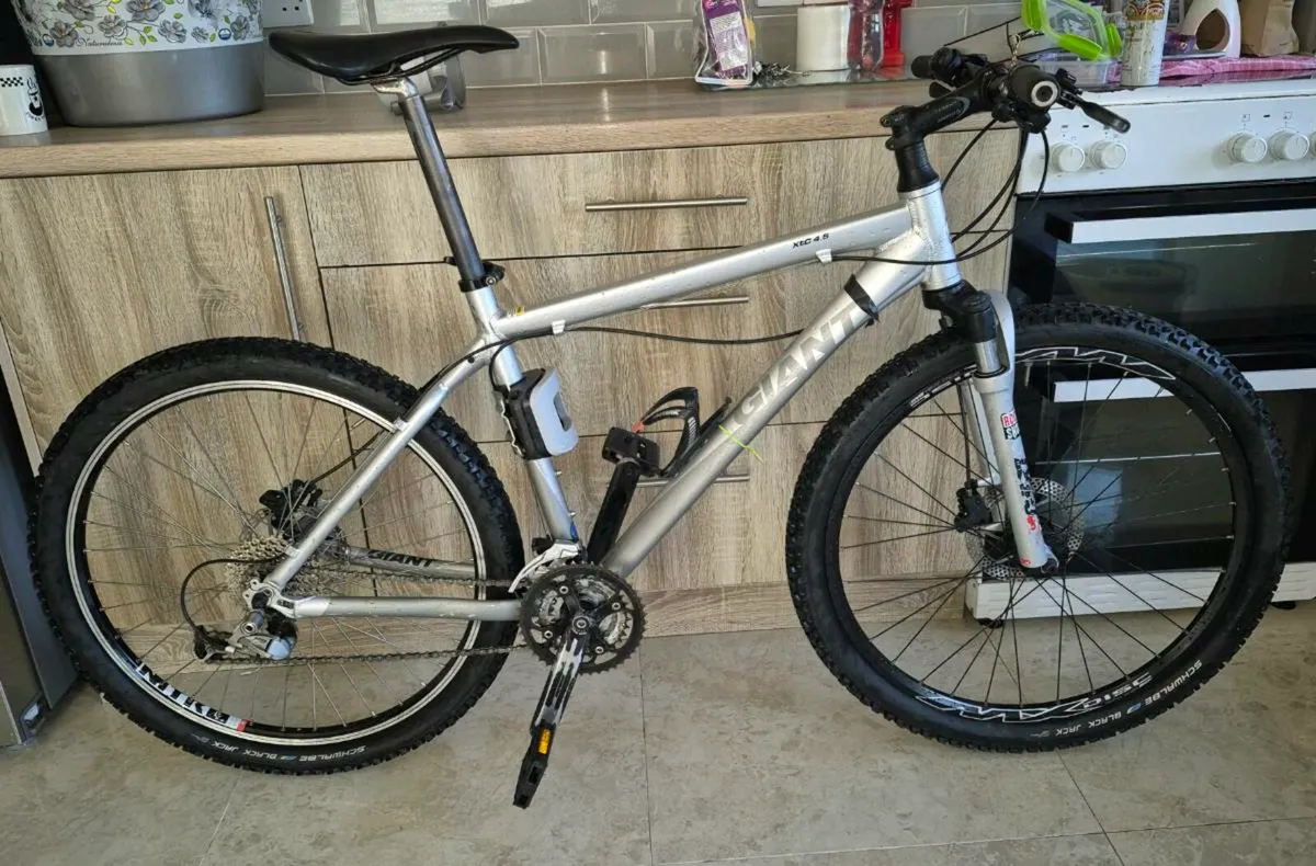 ADULTS GIANT XTC 4.5 MOUNTAIN BIKE.27.5 HARD TAIL - Image 3