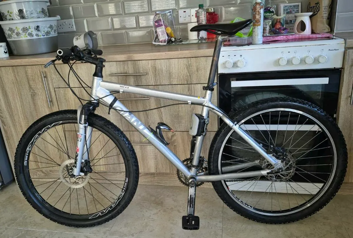 ADULTS GIANT XTC 4.5 MOUNTAIN BIKE.27.5 HARD TAIL - Image 4