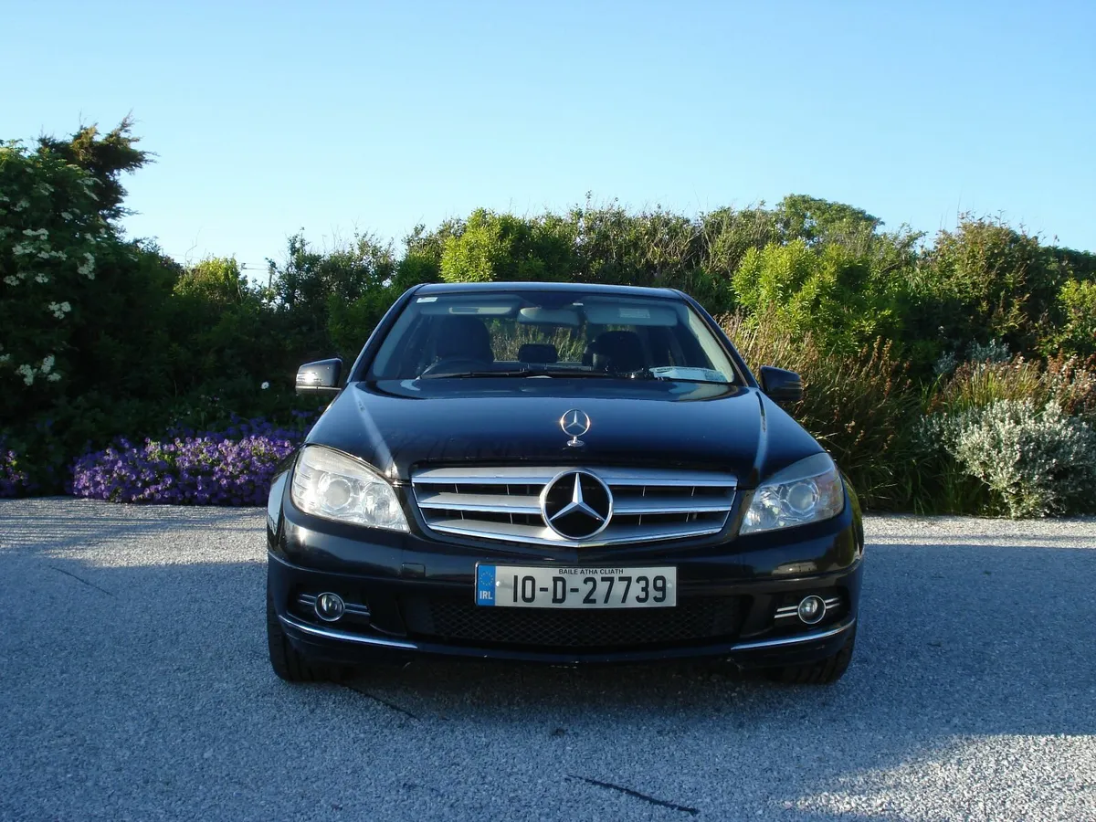 Mercedes-Benz C-Class 2010 - Image 2