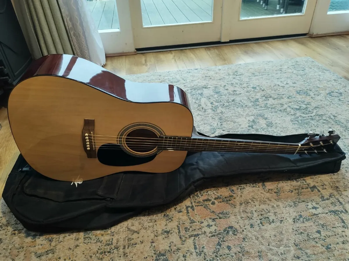 Guitar, great condition - Image 3
