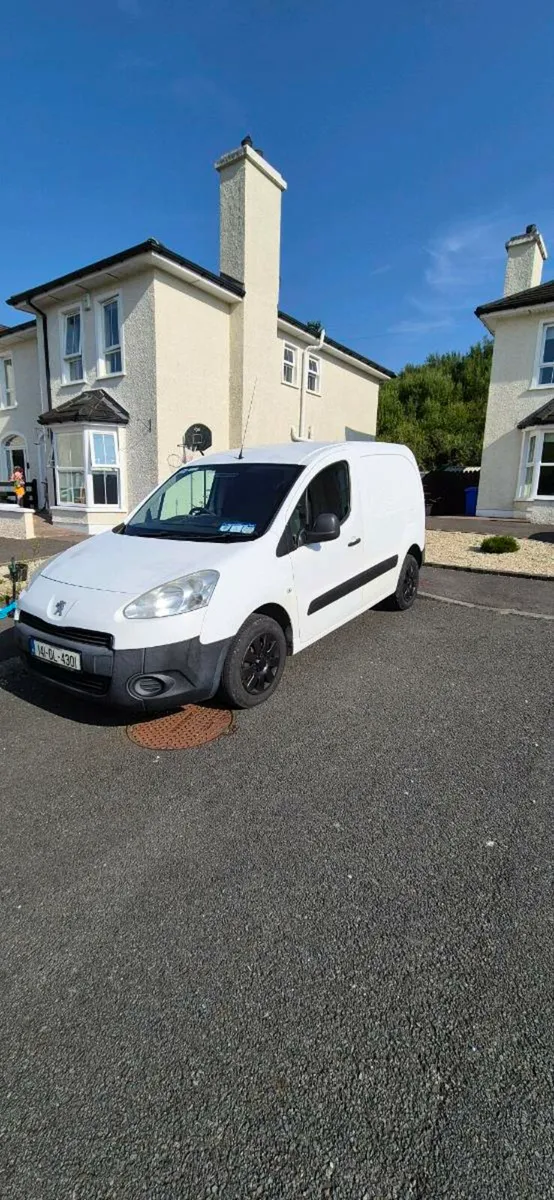 2014 Peugeot Partner **LOW MILEAGE** - Image 2