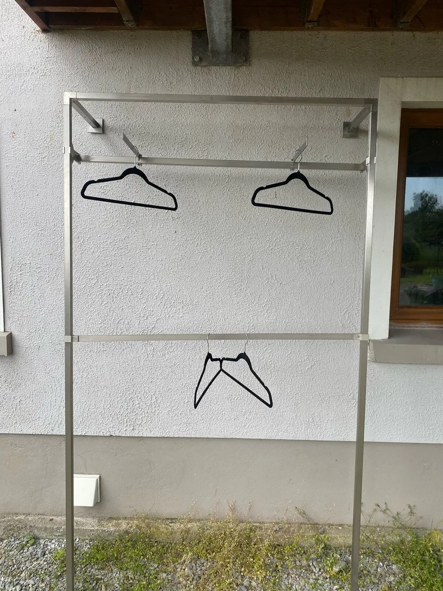 Clothing rails - Image 3