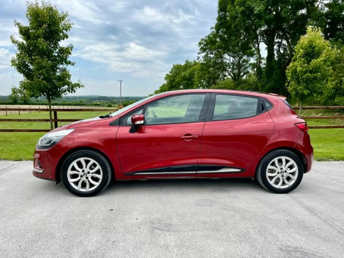 Renault Clio 1.2 Dynamique NAV *TRADE IN PRICE €12 - Image 3