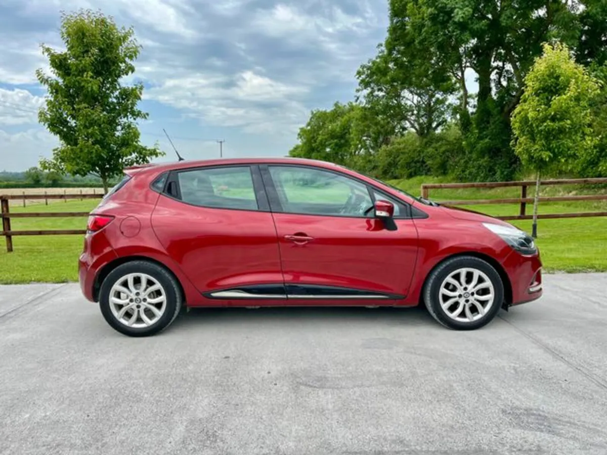 Renault Clio 1.2 Dynamique NAV *TRADE IN PRICE €12 - Image 4