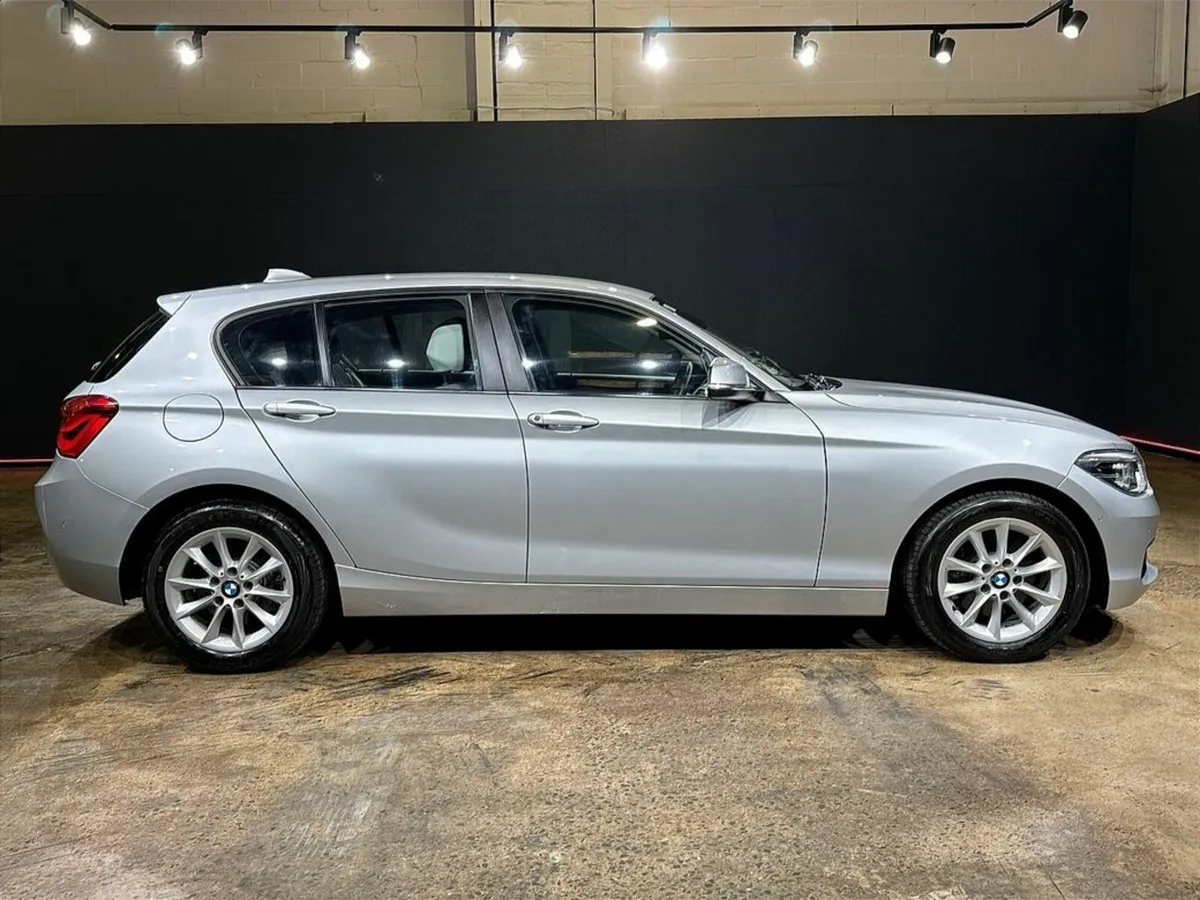 BMW 1-Series 1.5 AUTOMATIC - HALF CREAM LEATHER UP - Image 2