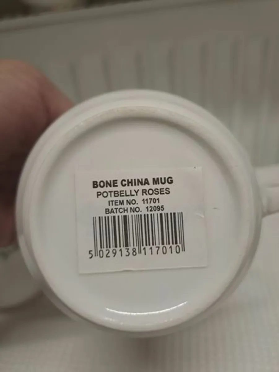 6 Country Rose mugs - Image 4