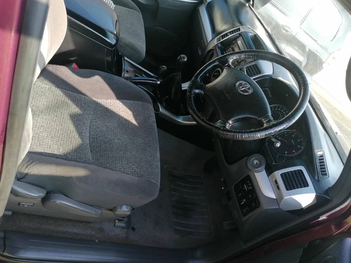 Toyota Land Cruiser 2006 - Image 4