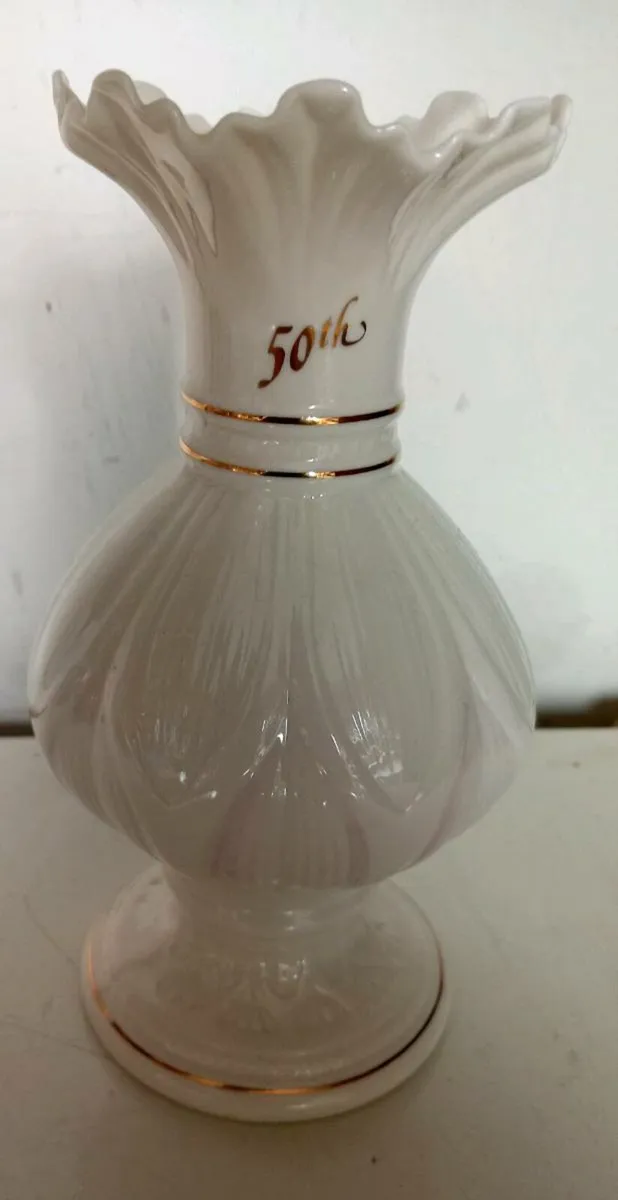 Belleek 50th Anniversary or Birthday Vase - Image 2