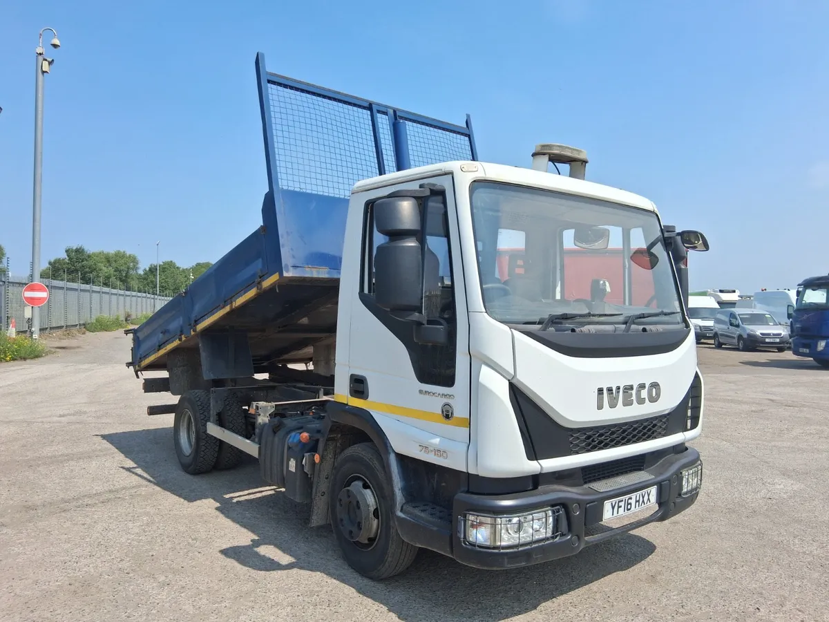 2016 Iveco 7.5 ton drop side tipper Low Kms - Image 2