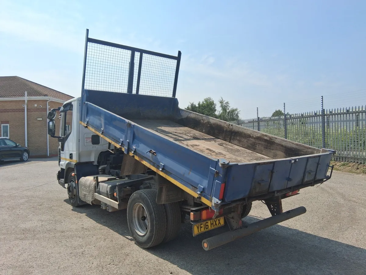 2016 Iveco 7.5 ton drop side tipper Low Kms - Image 3
