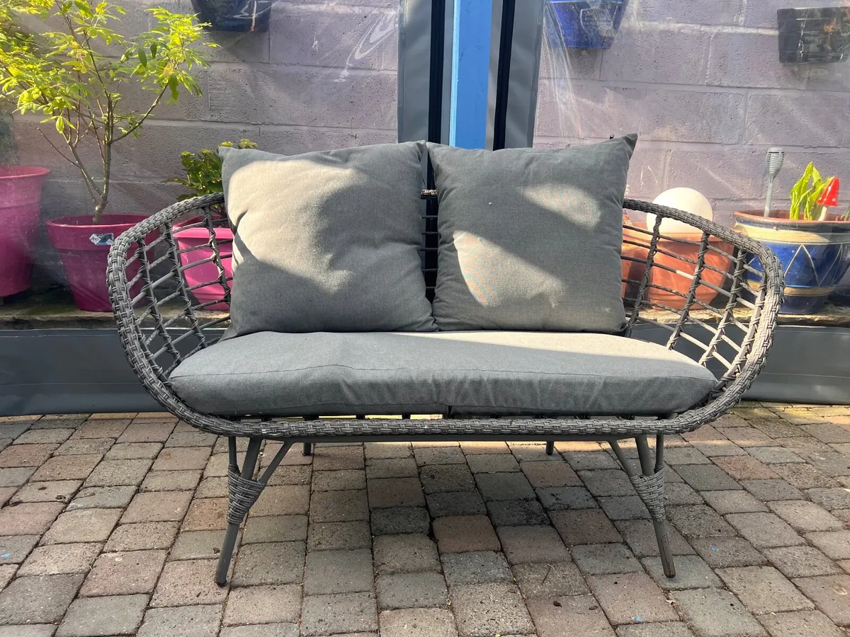 Rattan Garden furniture - Image 4