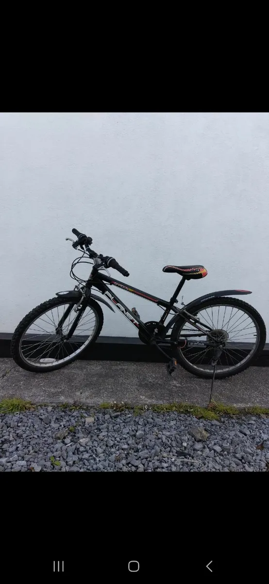 Boys Bicycle suitable for 9 to 12 year old - Image 1