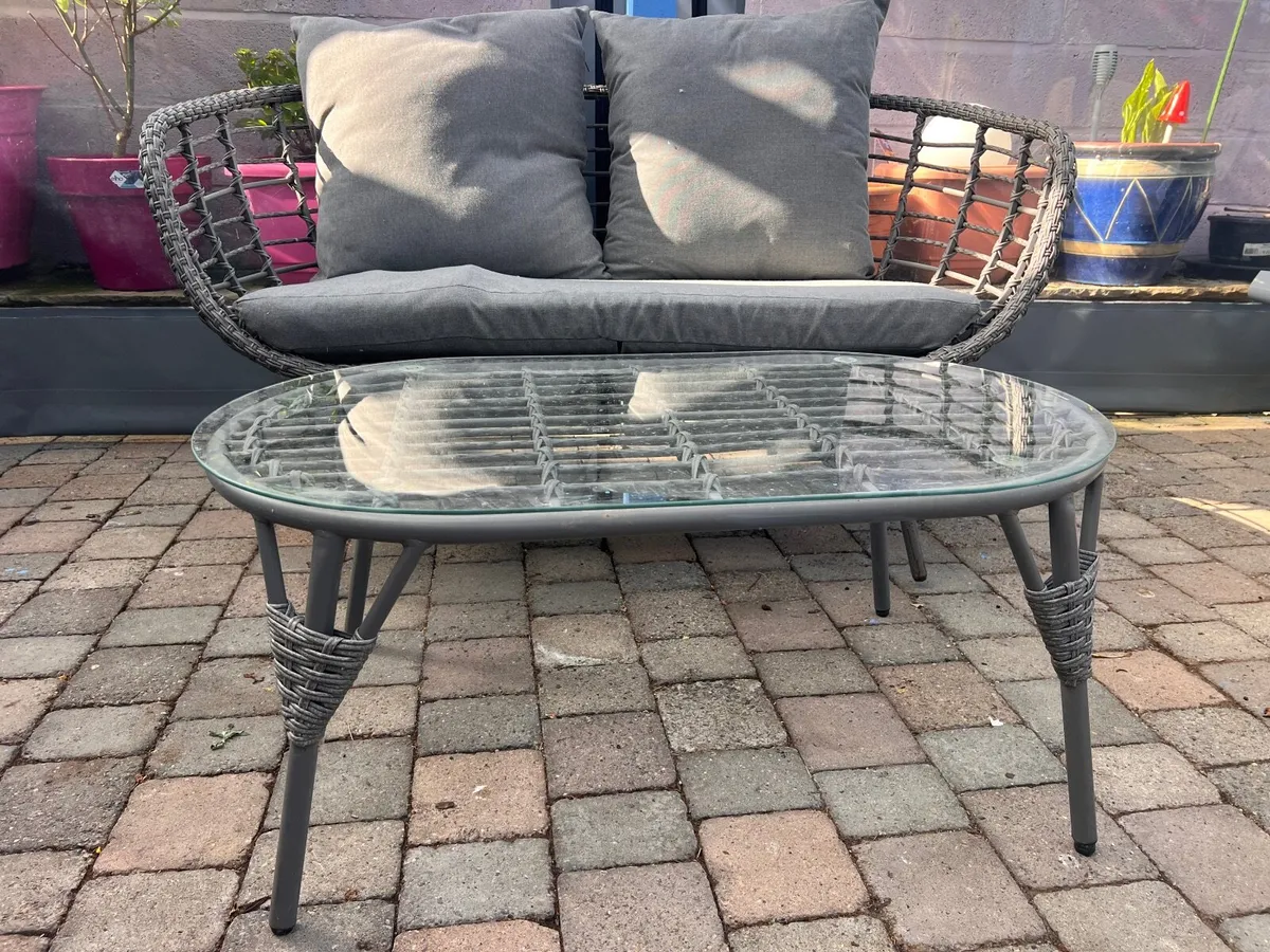 Rattan Garden furniture - Image 1